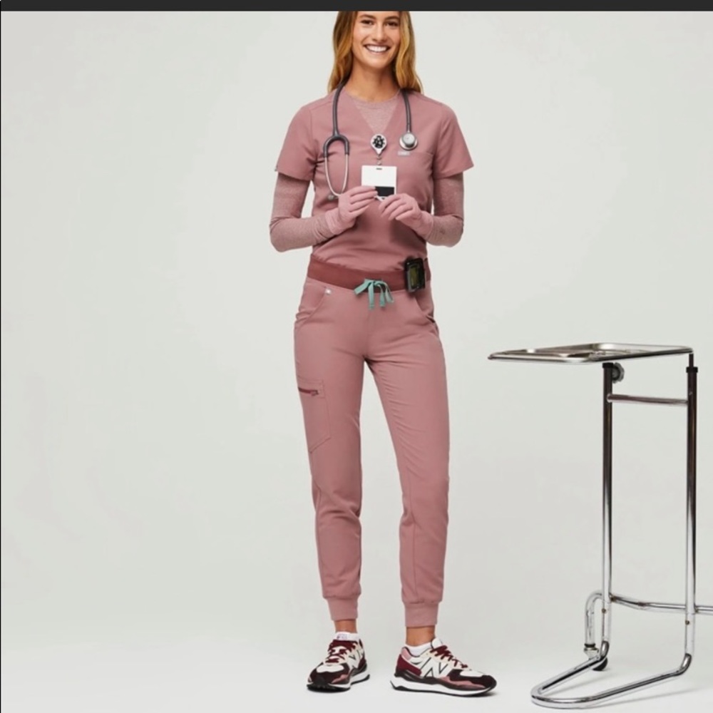 FIGS mineral mauve Zamora joggers